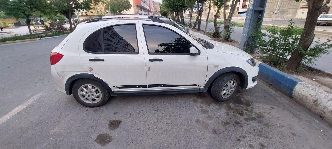 خودرو کوییک، R آگهی ann_18616619