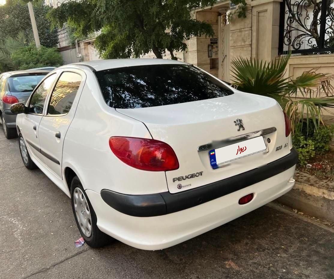 پژو ۲۰۶ صندوق دار v8 - 1397