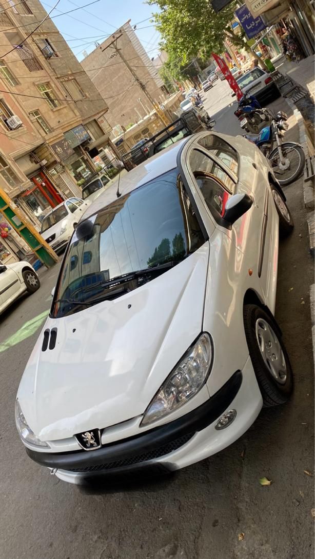 پژو ۲۰۶ صندوق دار v8 - 1395