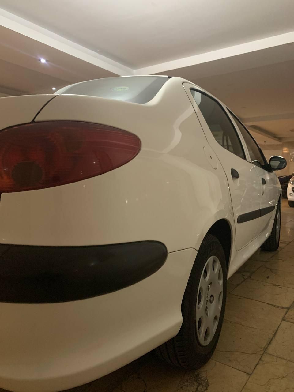 پژو ۲۰۶ صندوق دار v8 - 1394