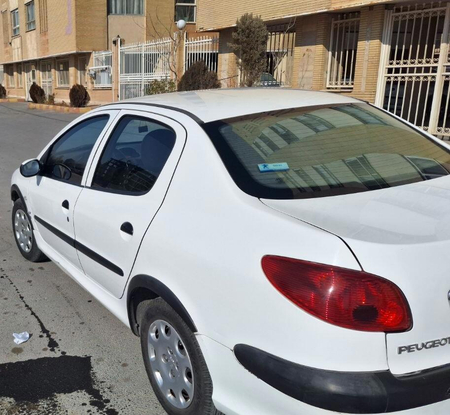 پژو ۲۰۶ صندوق دار v8 - 1397