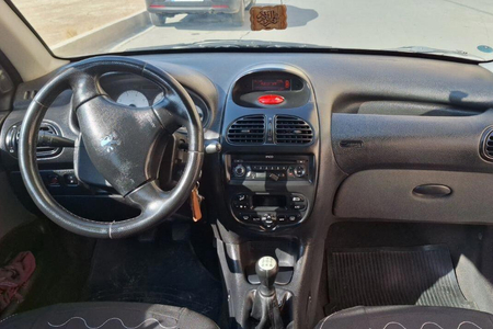پژو ۲۰۶ صندوق دار v8 - 1397