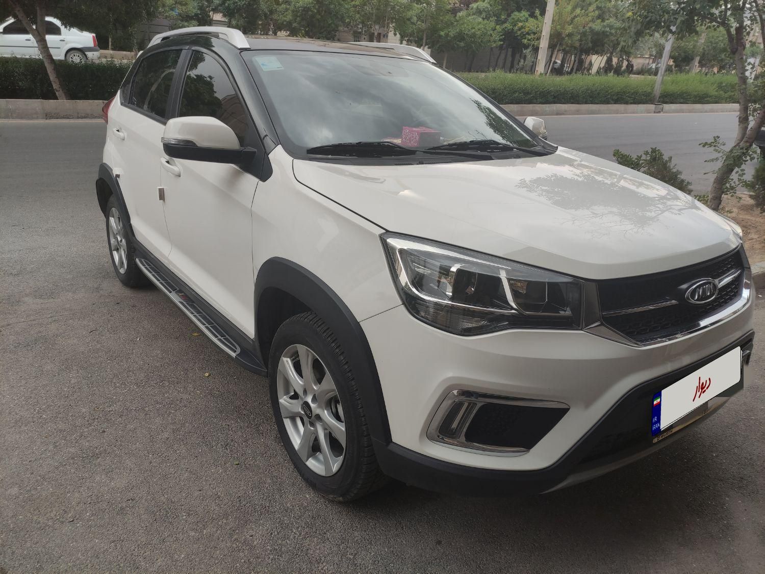 ام وی ام X22 دنده ای اسپرت لاکچری - 2023