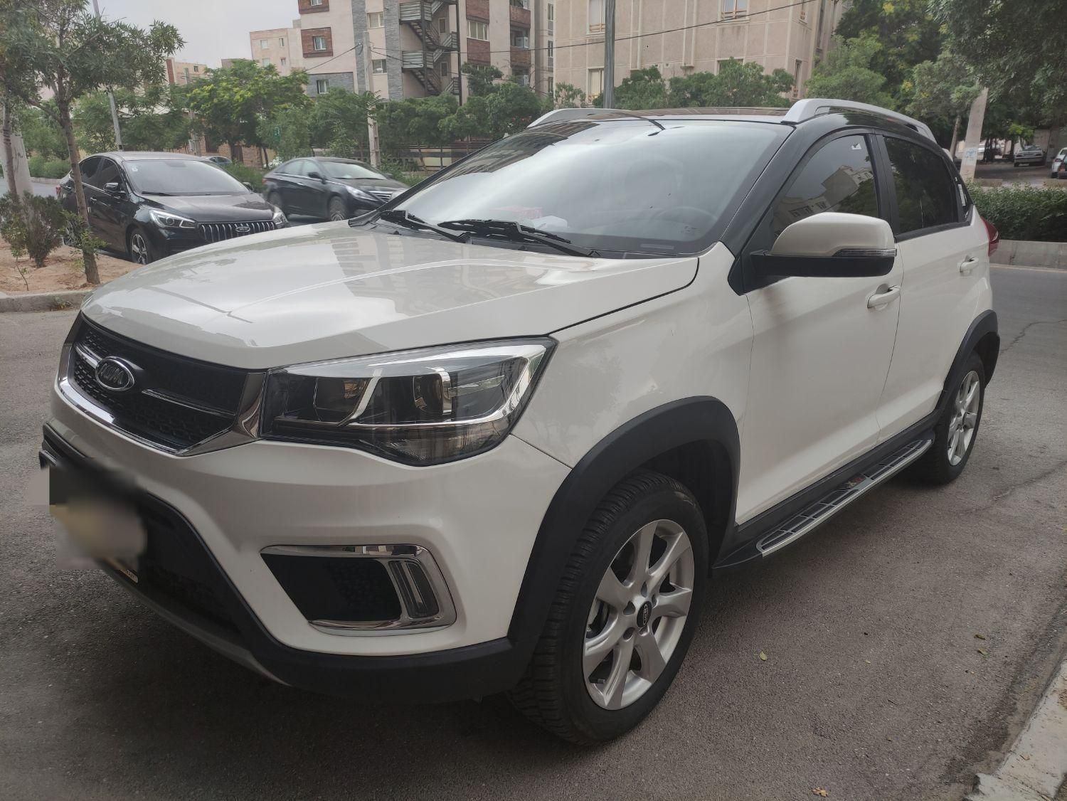ام وی ام X22 دنده ای اسپرت لاکچری - 2023