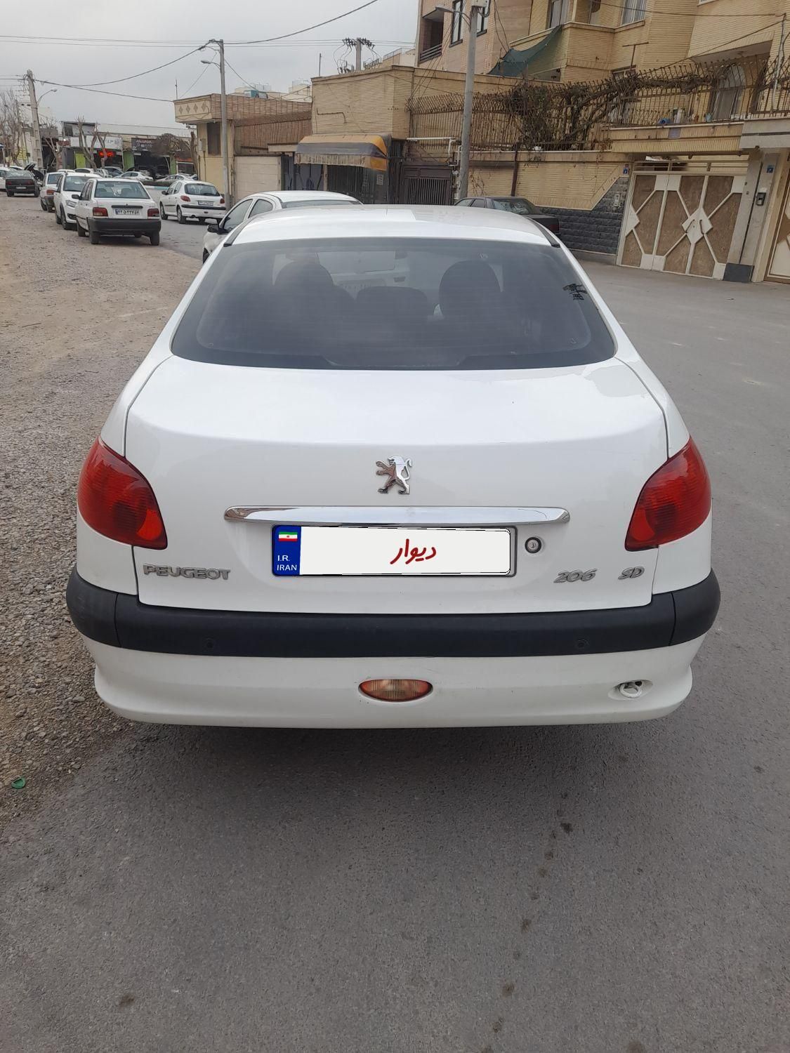 پژو ۲۰۶ صندوق دار v8 - 1393