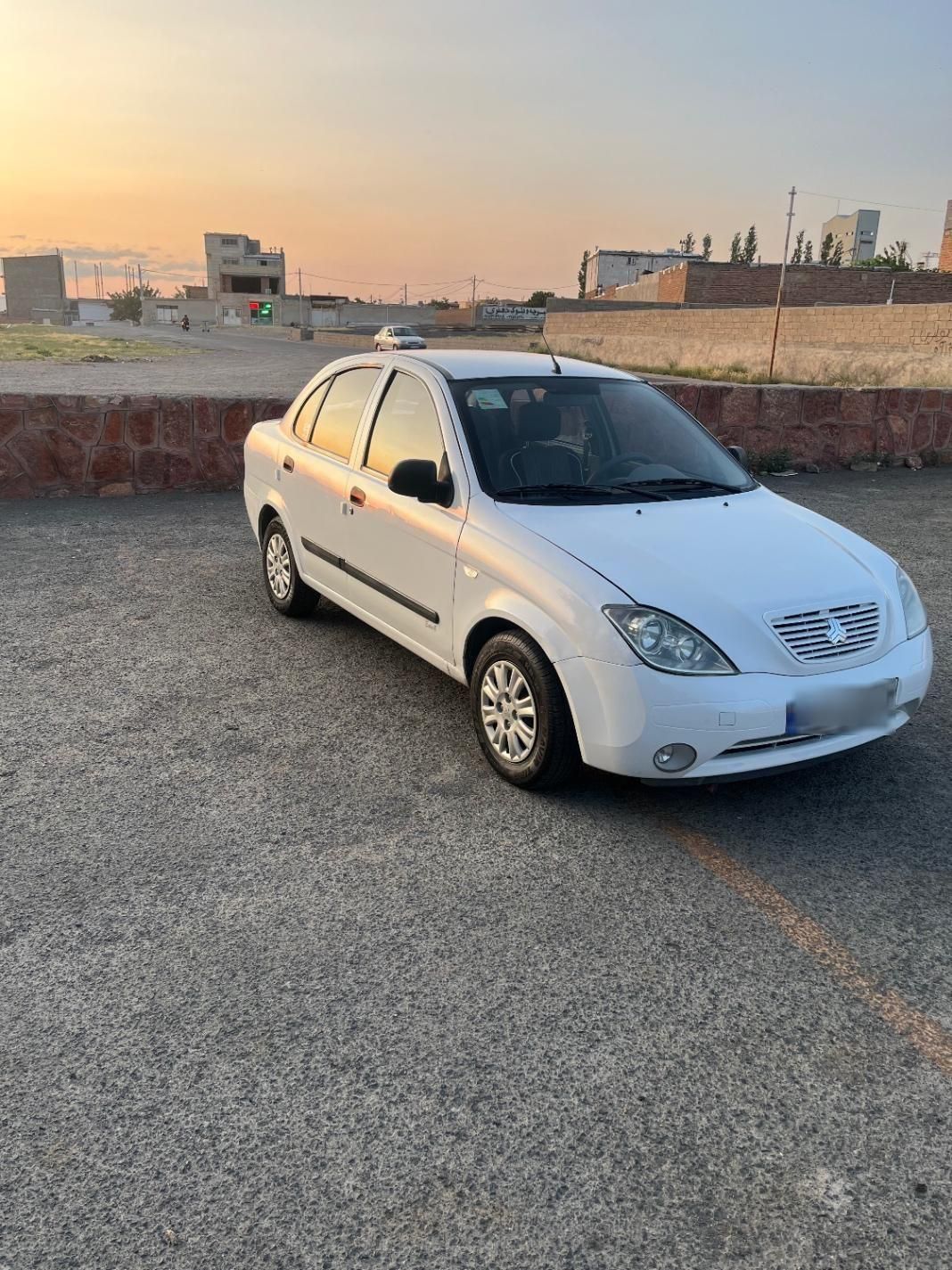 تیبا صندوق دار SX - 1393