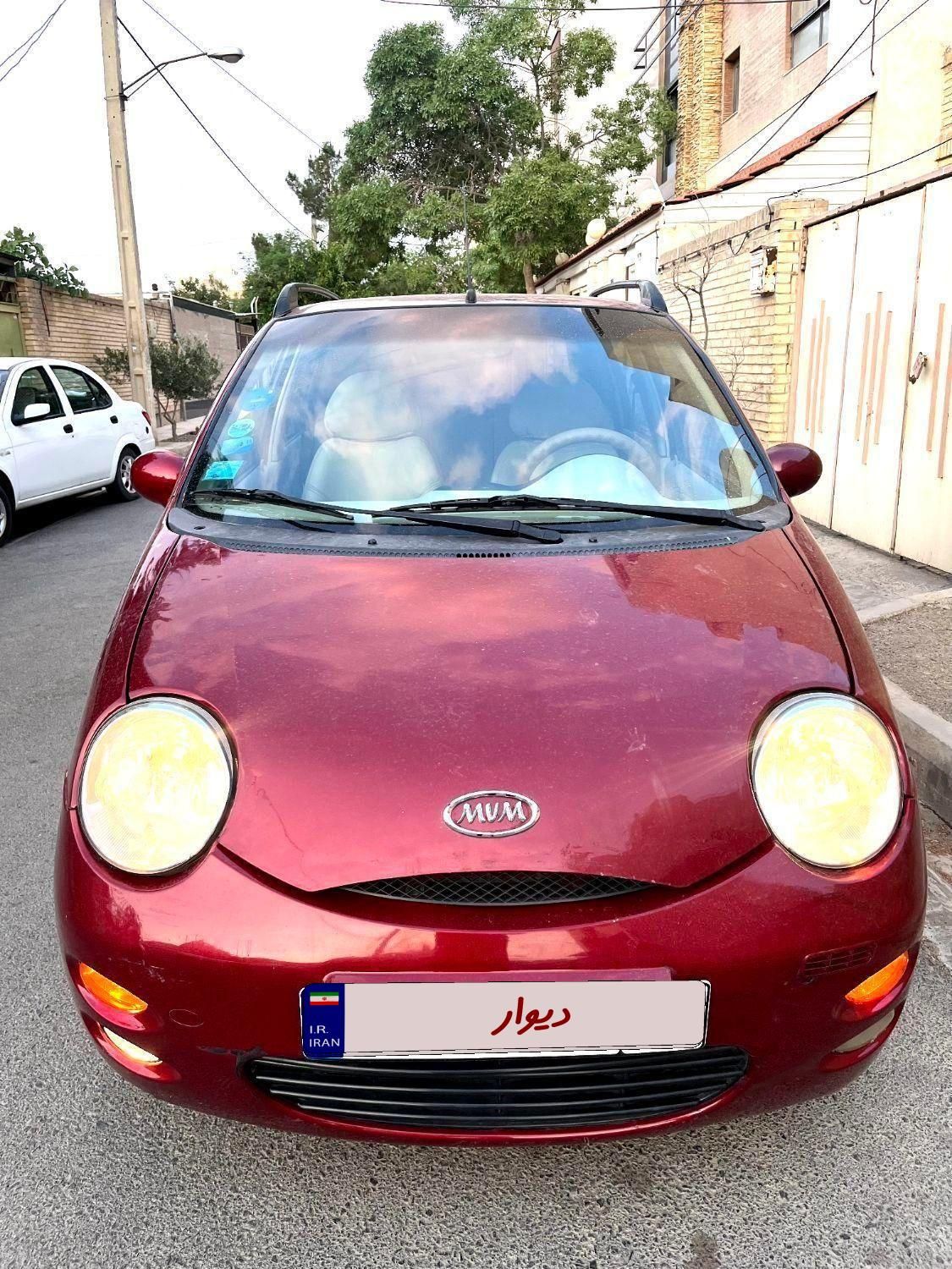 ام وی ام 110 چهار سیلندر دنده ای - 2012