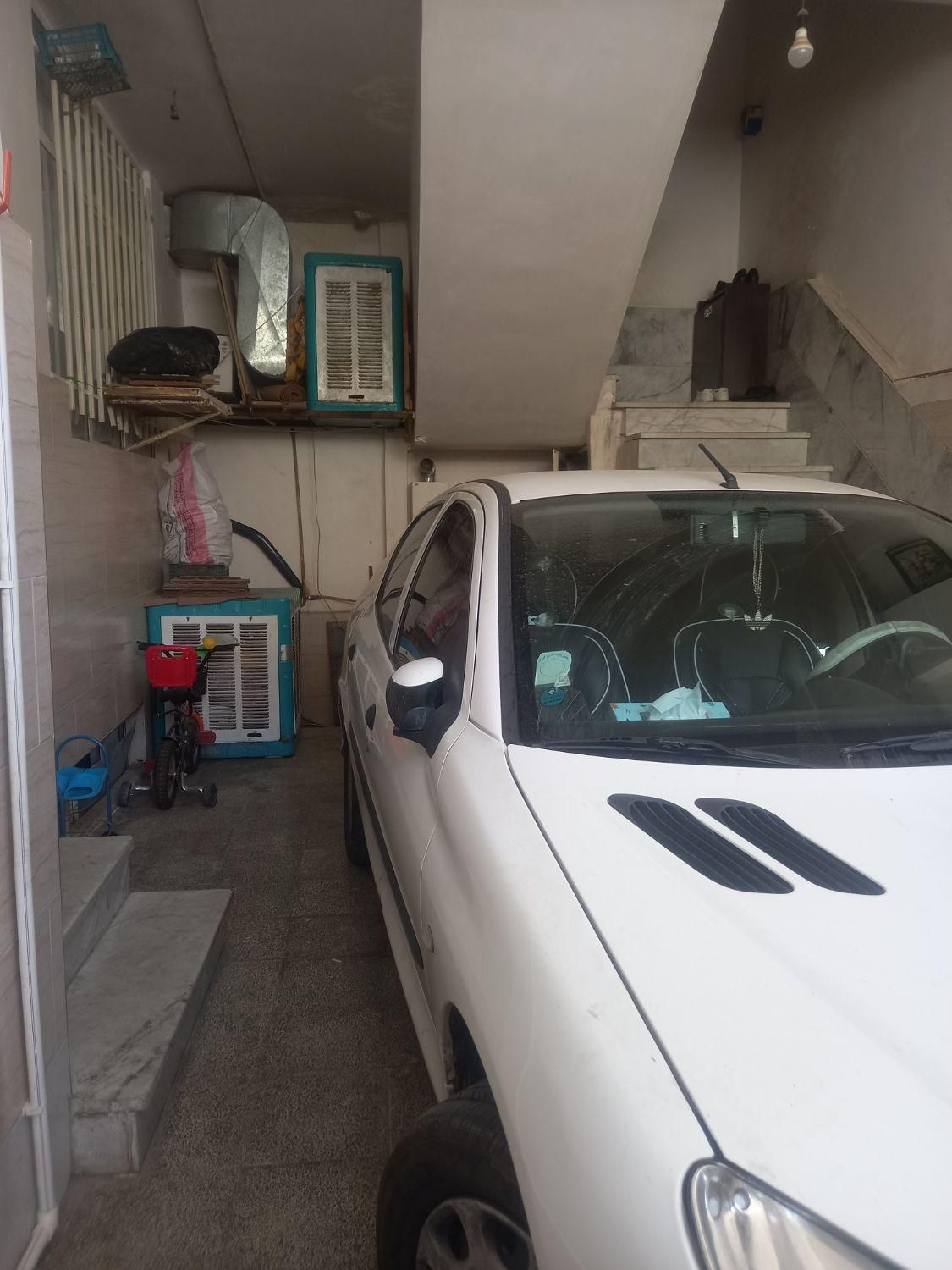 پژو ۲۰۶ صندوق دار v8 - 1390