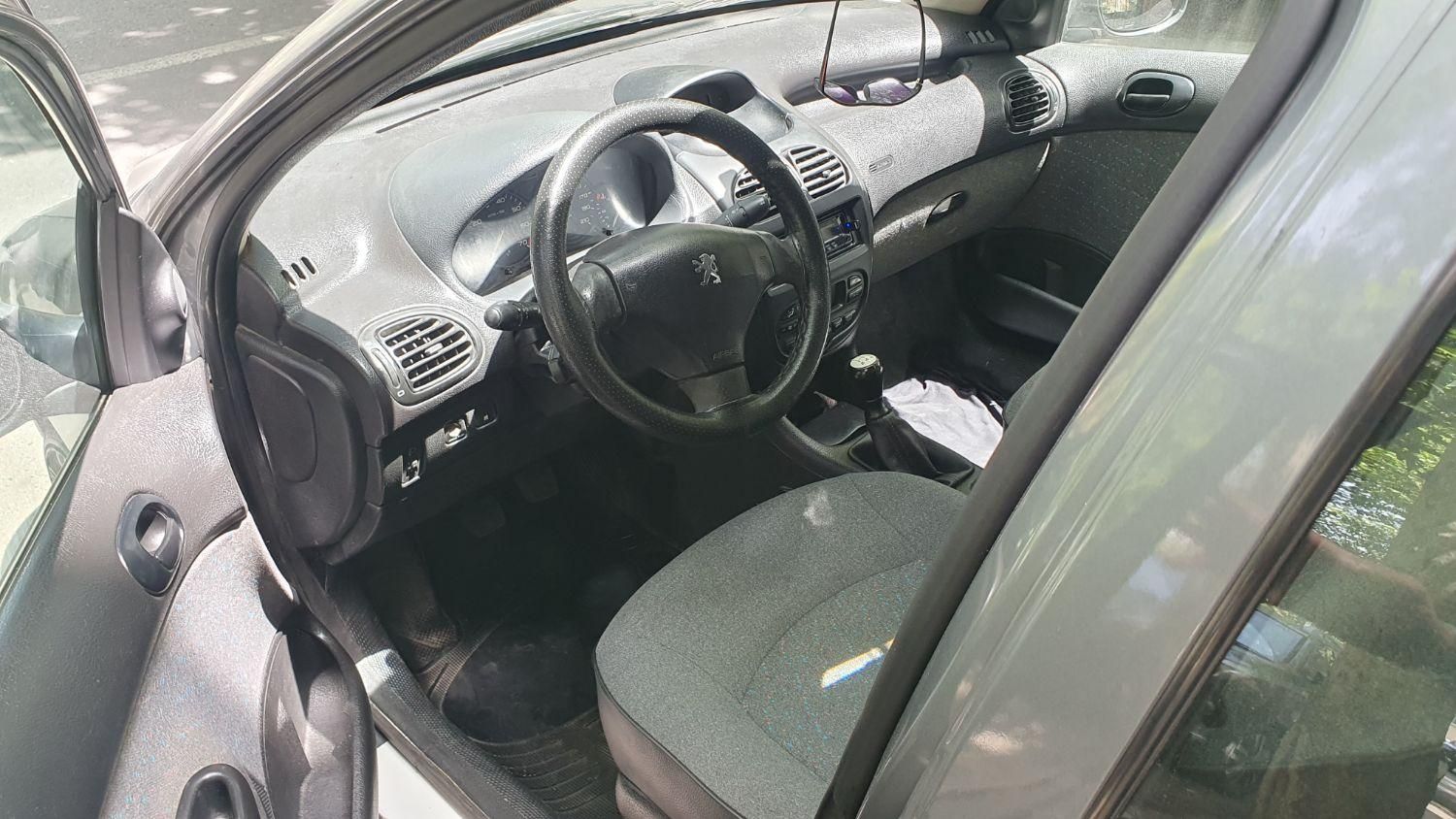 پژو ۲۰۶ صندوق دار v8 - 1390
