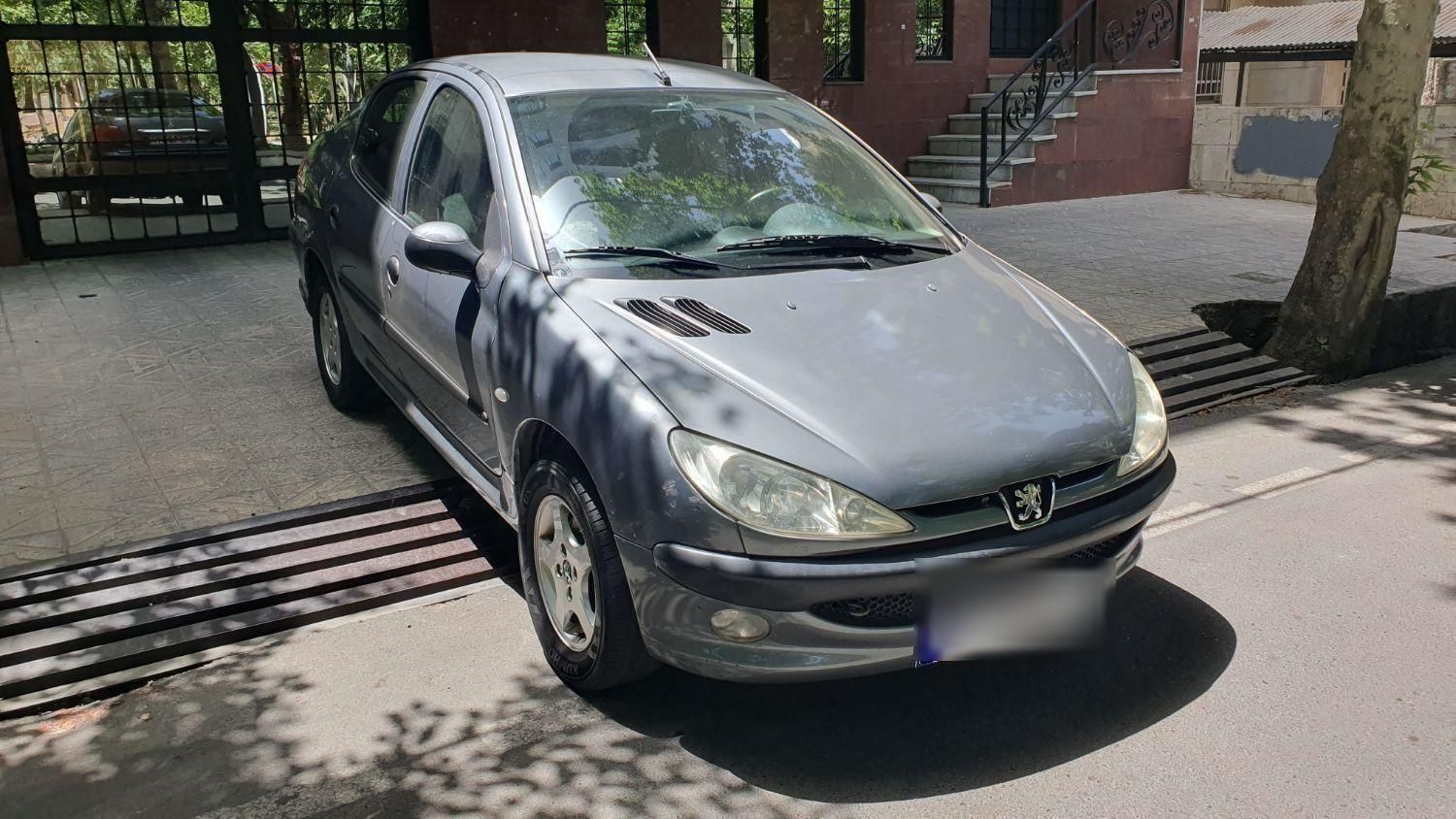 پژو ۲۰۶ صندوق دار v8 - 1390