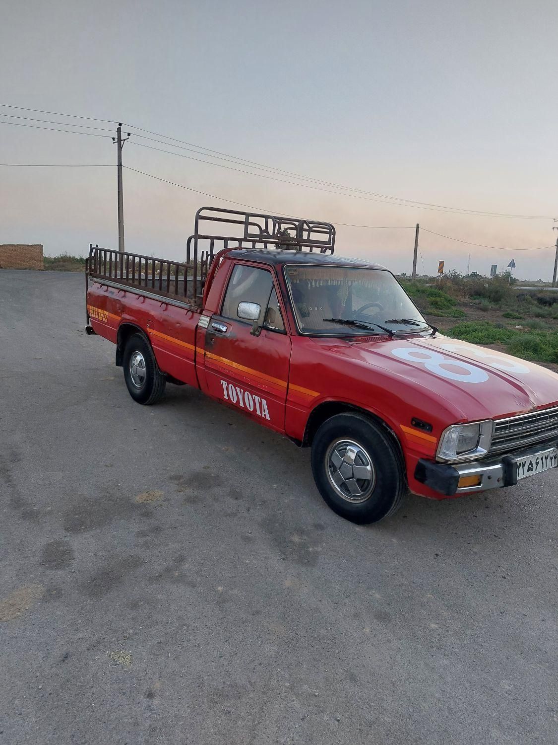 تویوتا کمری XLE - 1402