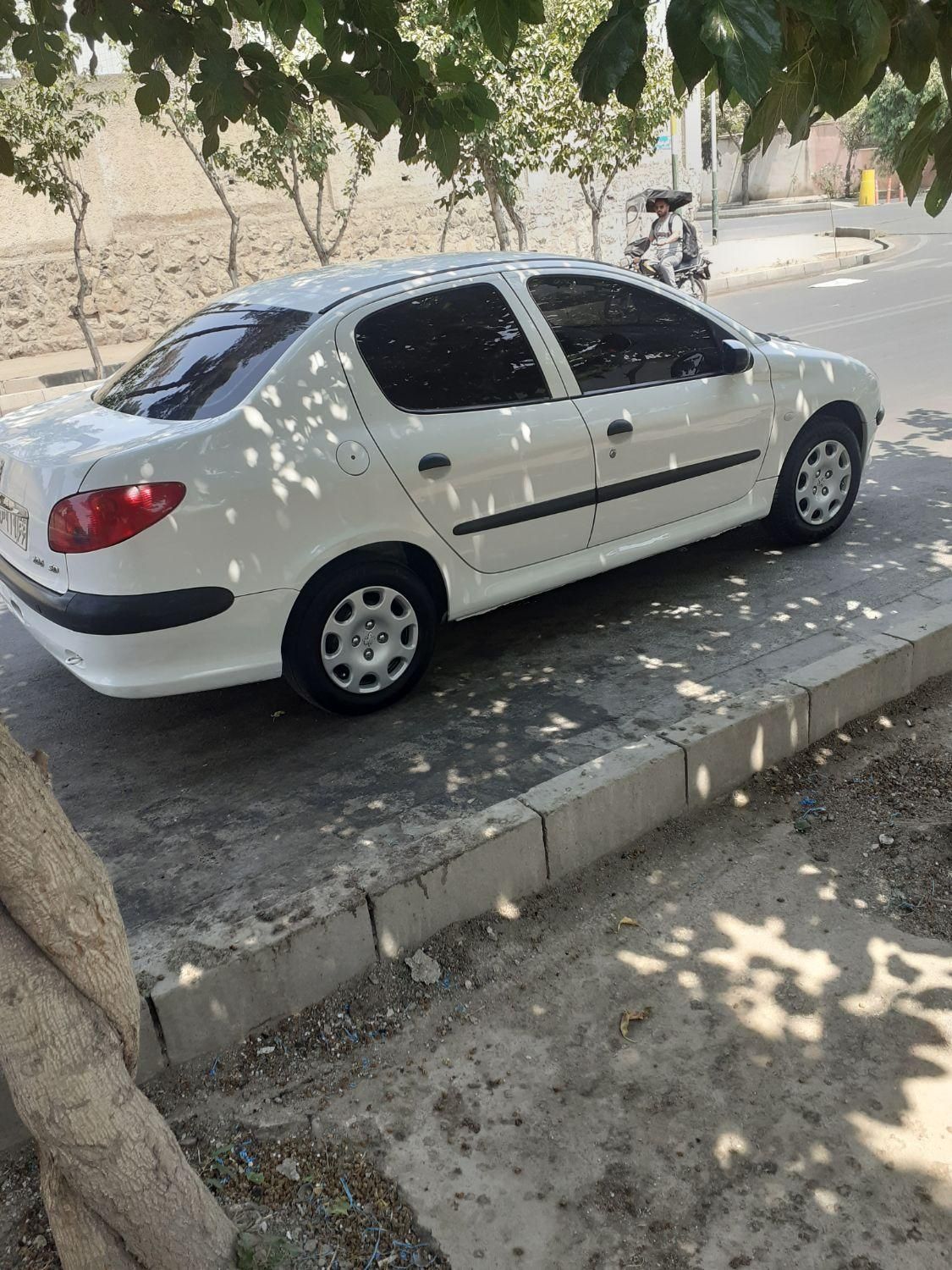 پژو ۲۰۶ صندوق دار v8 - 1398