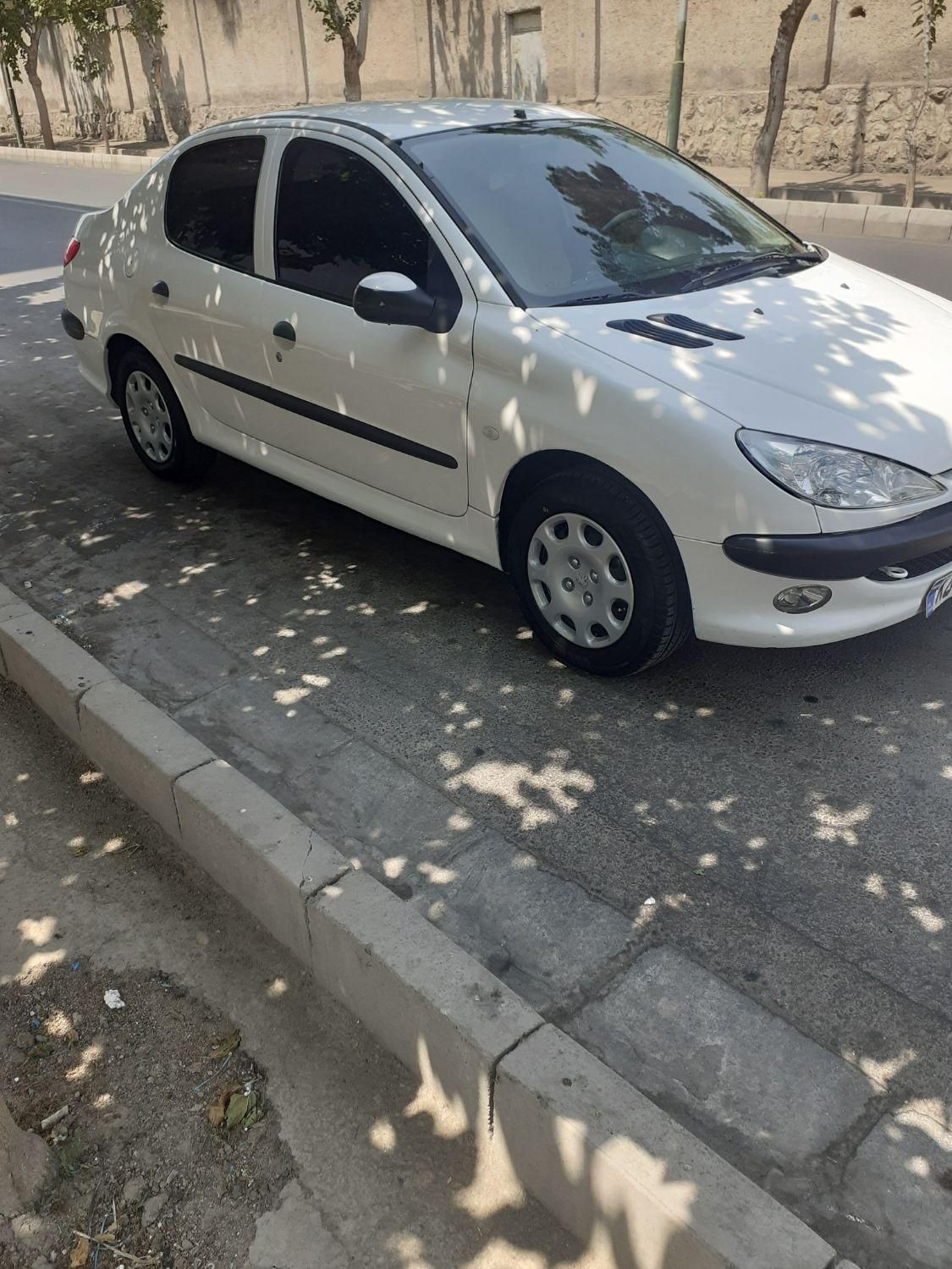 پژو ۲۰۶ صندوق دار v8 - 1398