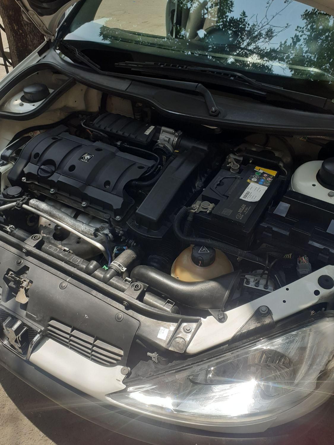 پژو ۲۰۶ صندوق دار v8 - 1398