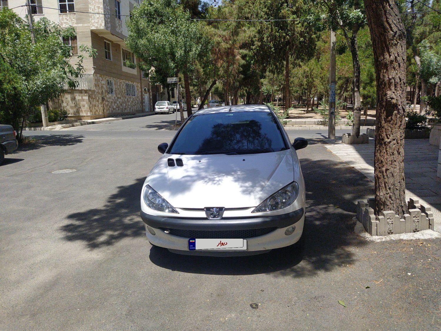 پژو ۲۰۶ صندوق دار v20 - 1390