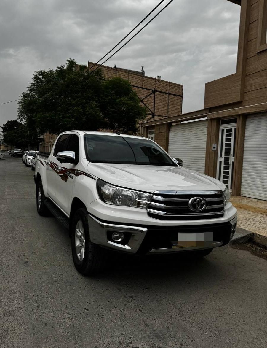 تویوتا کمری XLE - 2016