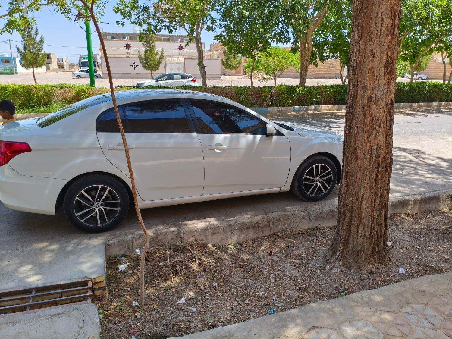 بسترن B50F اتوماتیک - 2016