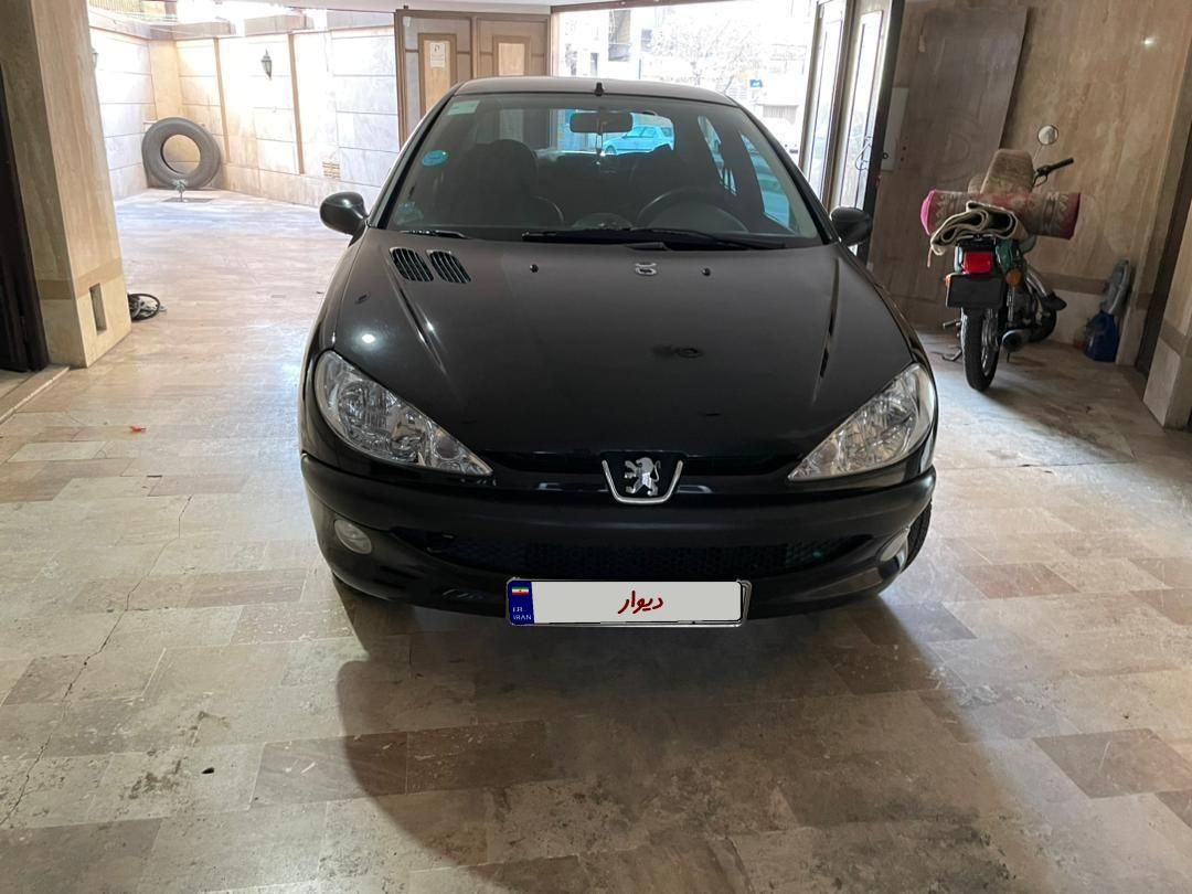 پژو ۲۰۶ صندوق دار v8 - 1390