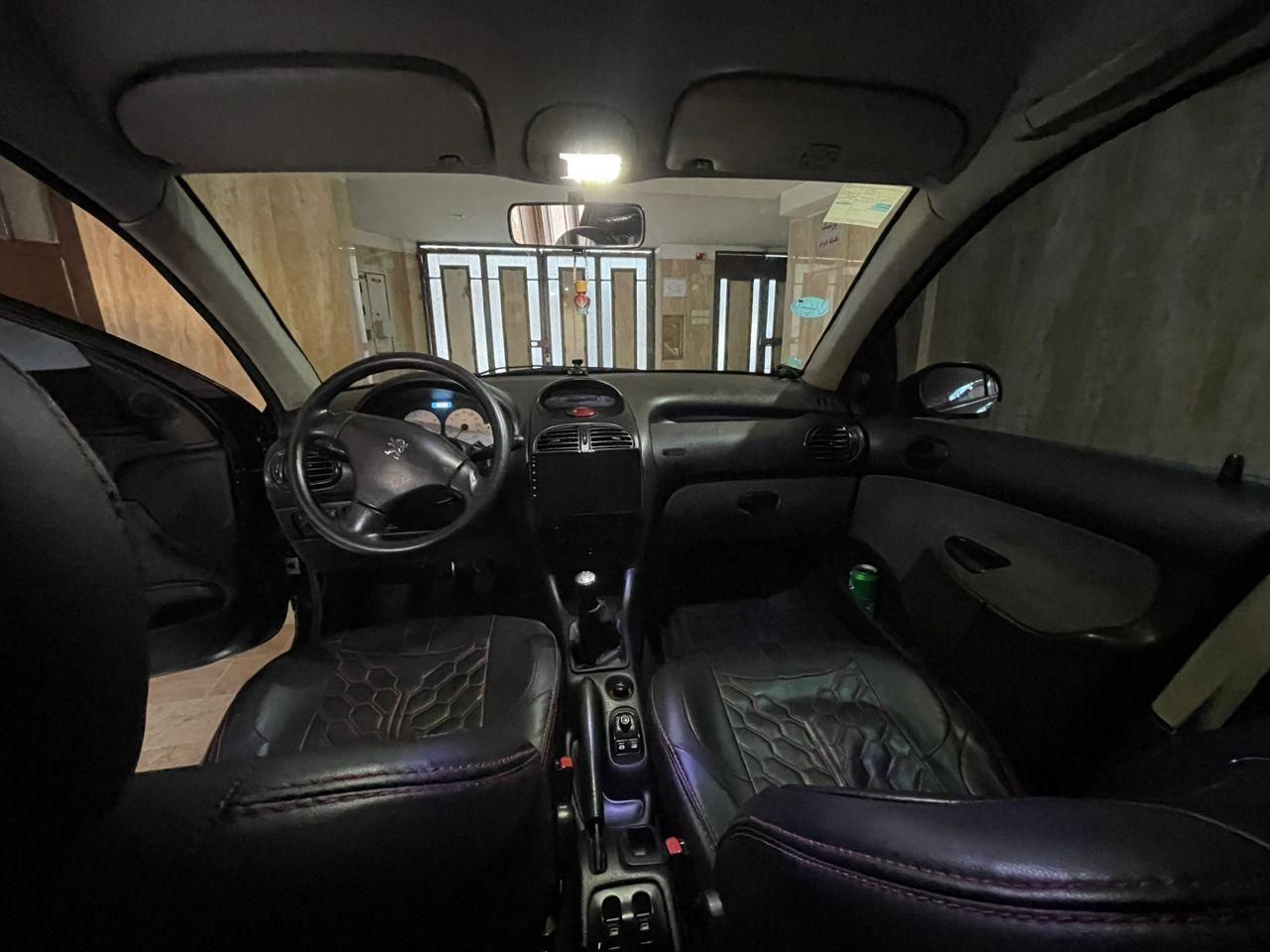 پژو ۲۰۶ صندوق دار v8 - 1390
