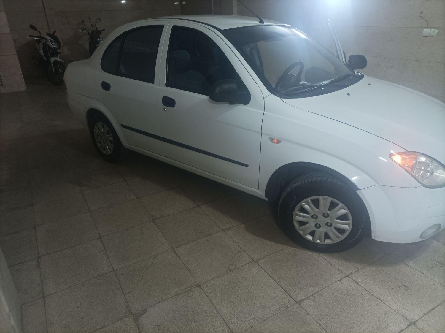 تیبا صندوق دار SX - 1396