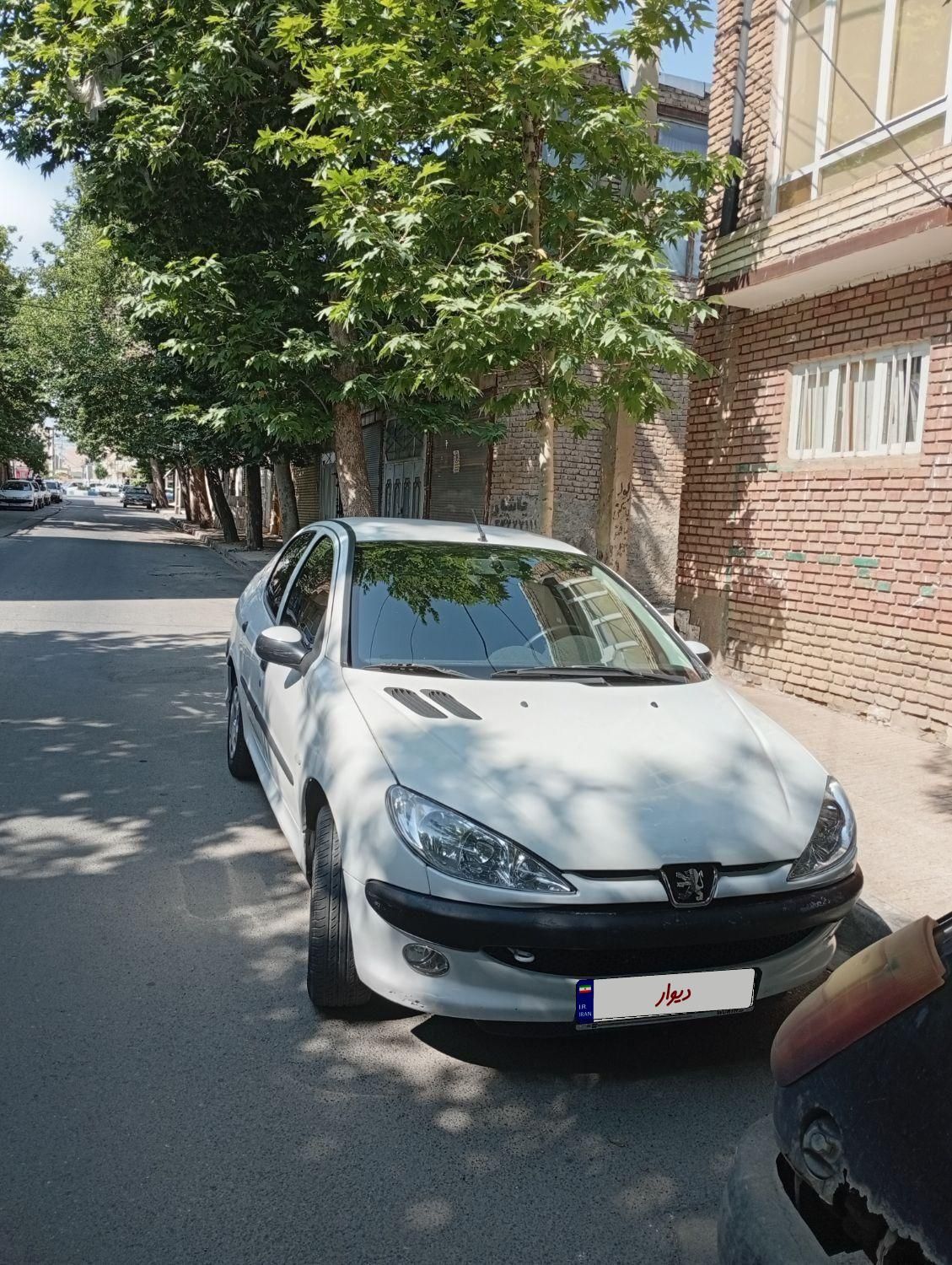 پژو ۲۰۶ صندوق دار v8 - 1395