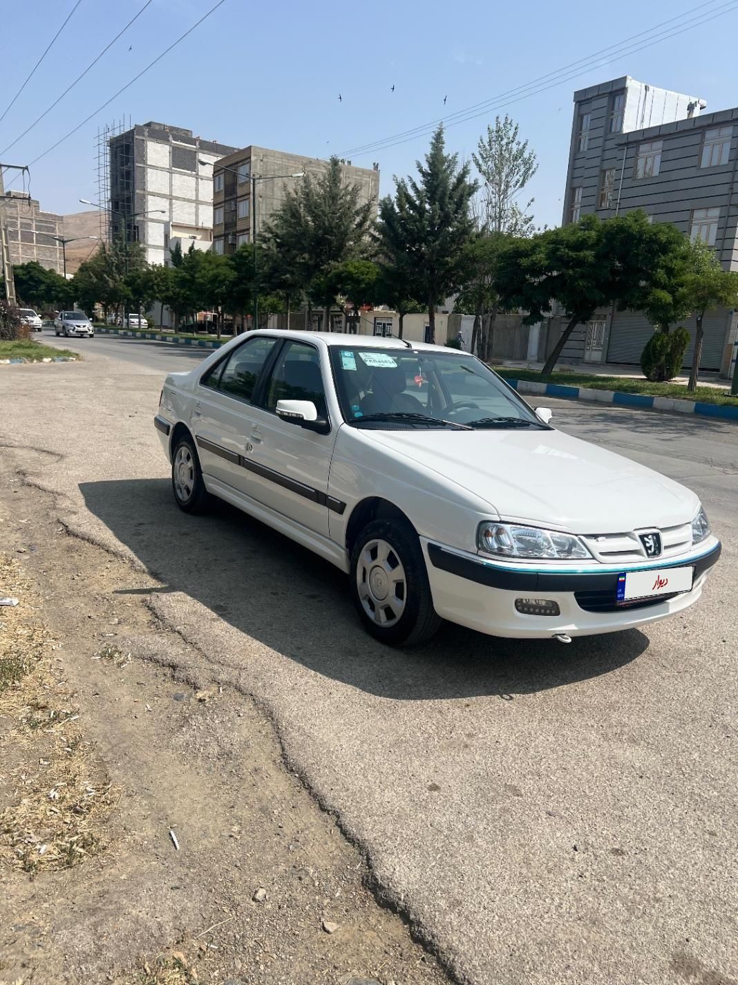 پژو پارس XU7P - 1402