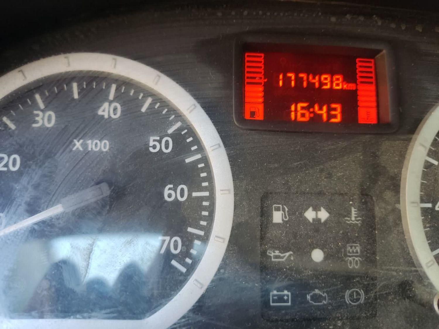 رنو تندر 90 پلاس دنده‌ای - 1396