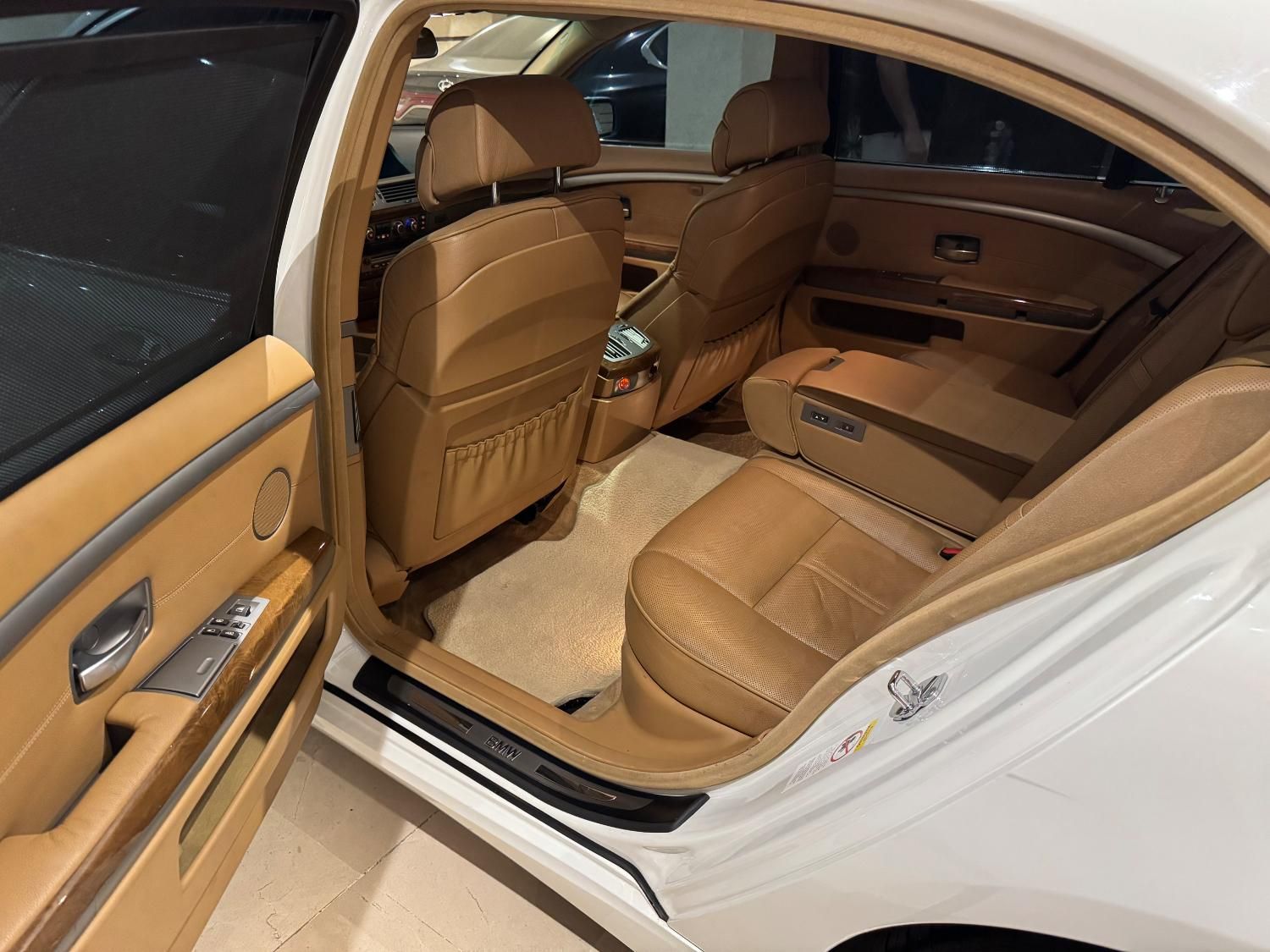 ب ام و سری 7 740li - 2008