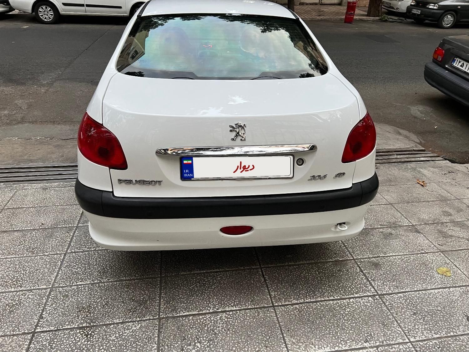 پژو ۲۰۶ صندوق دار v8 - 1395