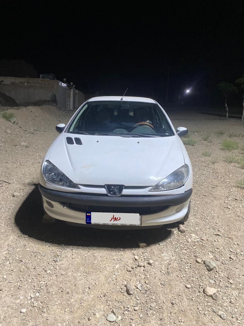 پژو ۲۰۶ صندوق دار v8 - 1390