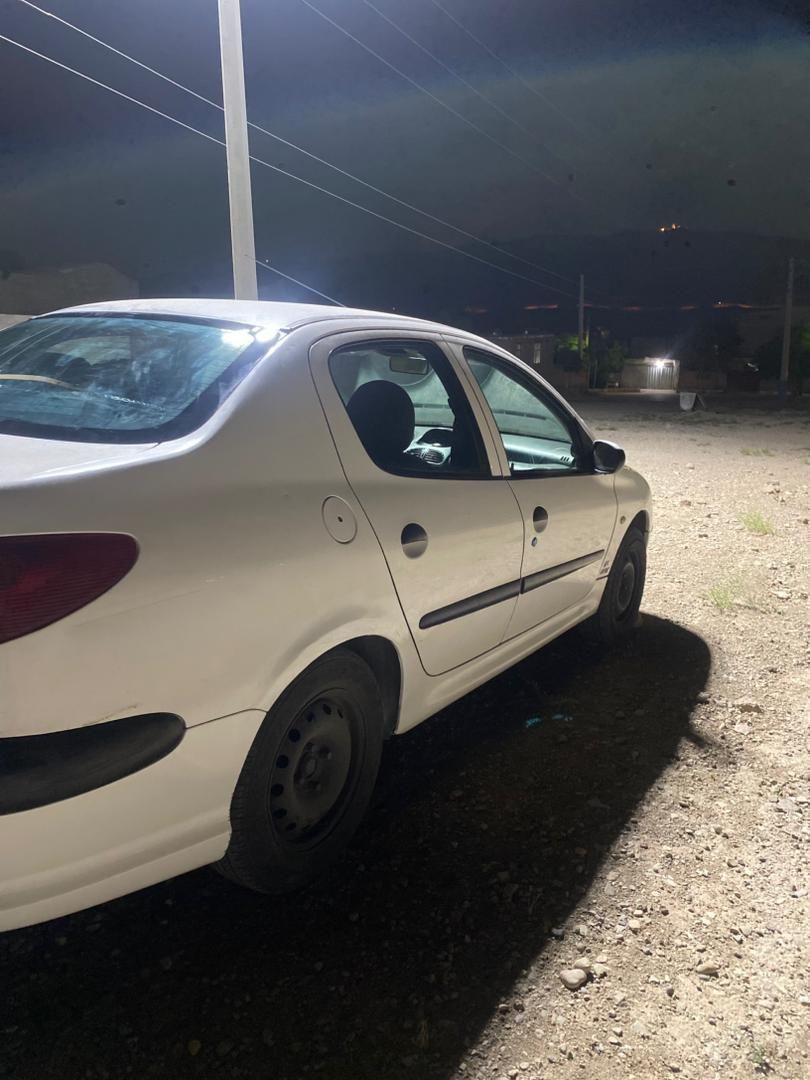 پژو ۲۰۶ صندوق دار v8 - 1390