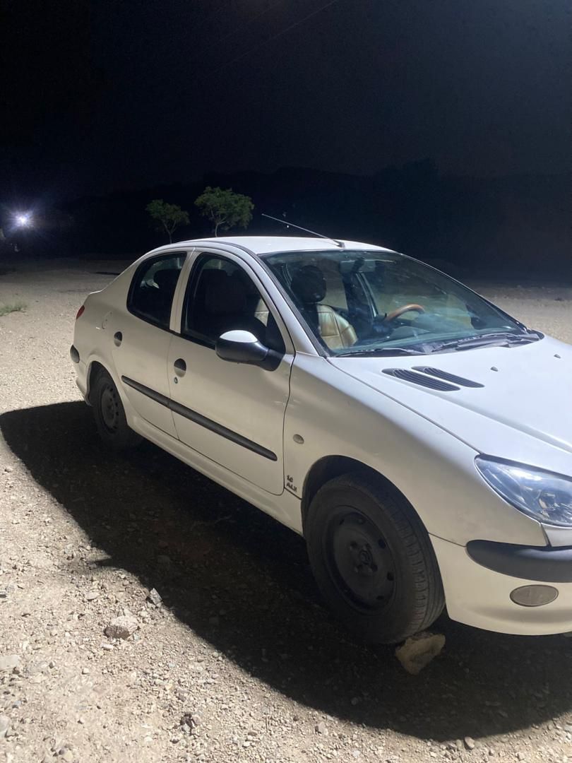 پژو ۲۰۶ صندوق دار v8 - 1390
