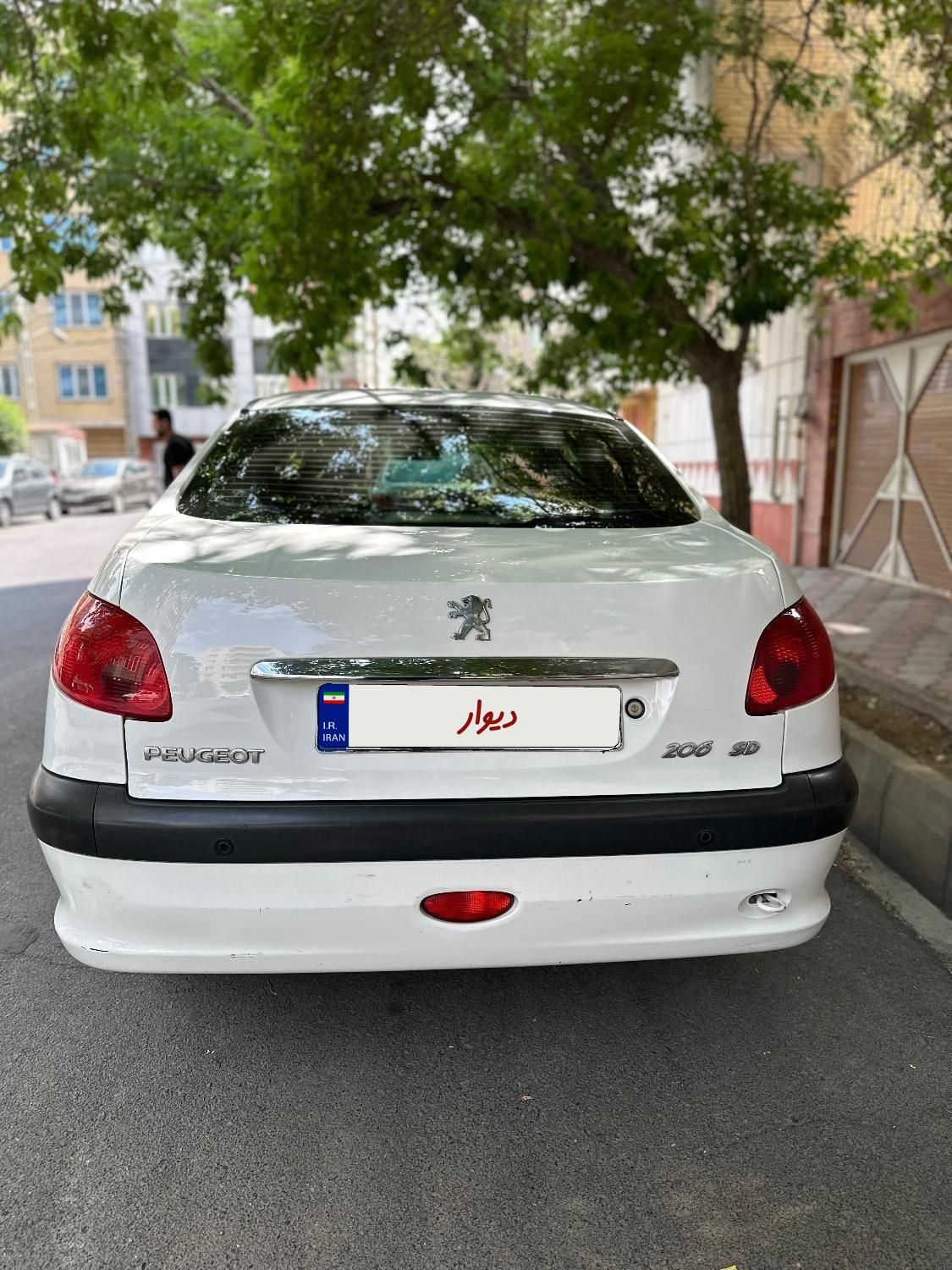 پژو ۲۰۶ صندوق دار v8 - 1396