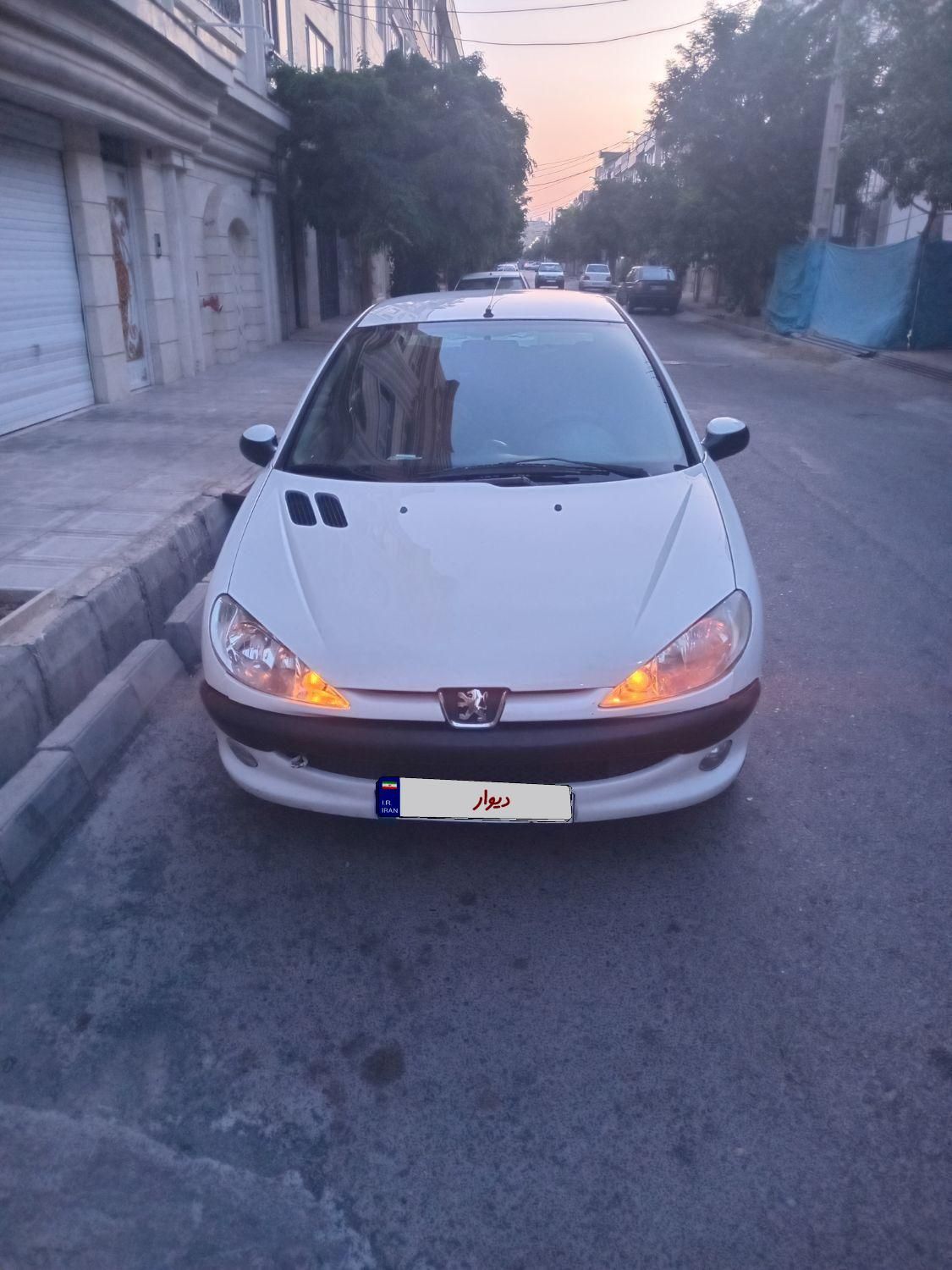 پژو ۲۰۶ صندوق دار v8 - 1396