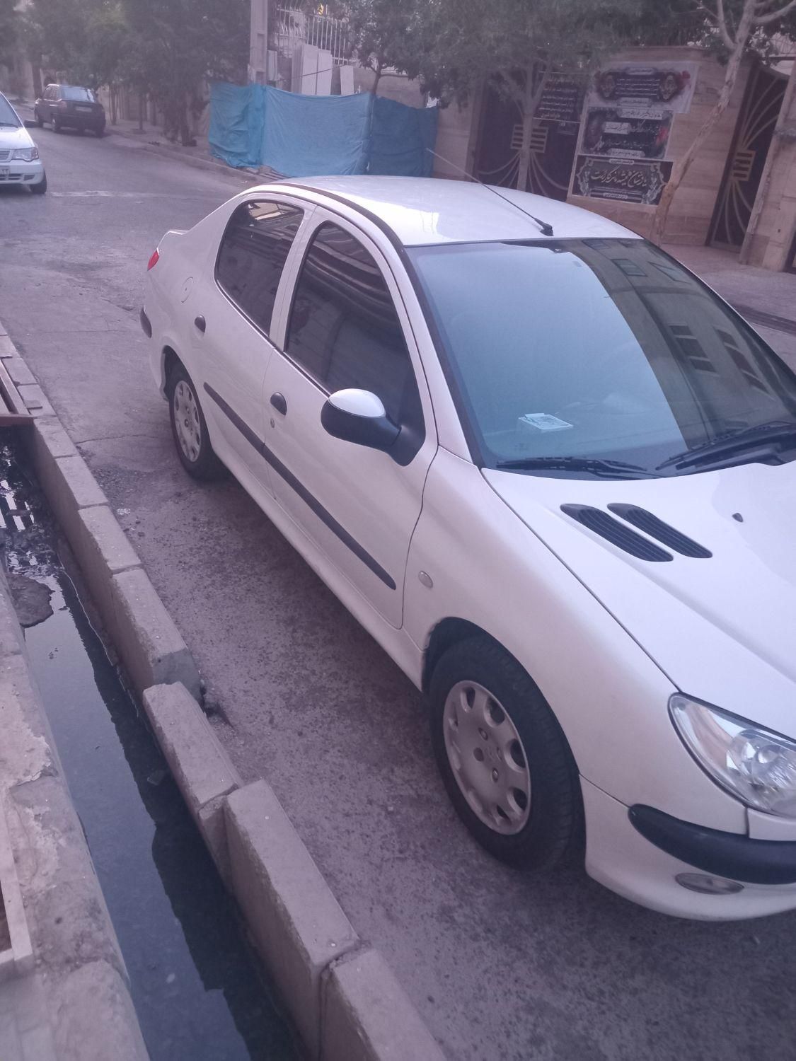 پژو ۲۰۶ صندوق دار v8 - 1396