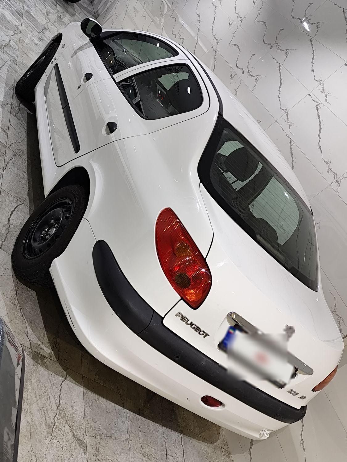 پژو ۲۰۶ صندوق دار v8 - 1393