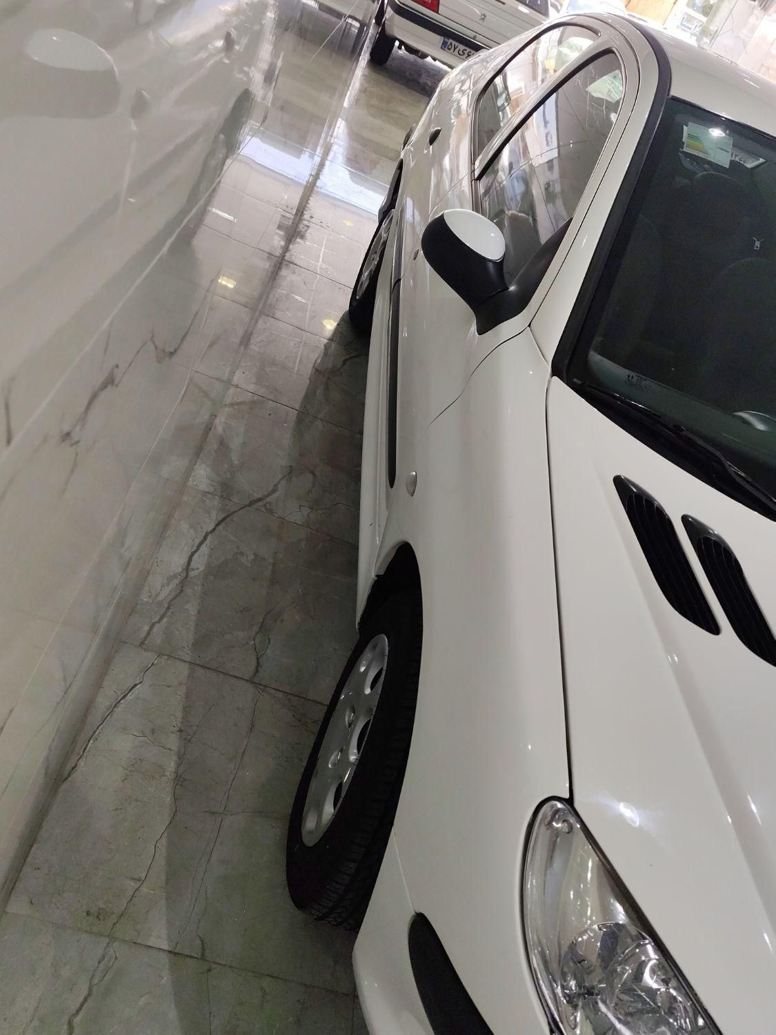 پژو ۲۰۶ صندوق دار v8 - 1393