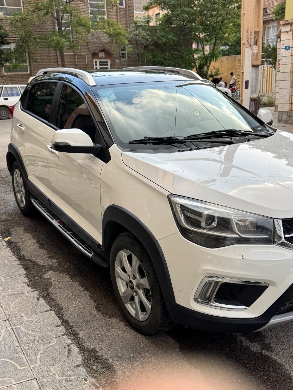 خودرو ام وی ام، X22 آگهی ann_18623075
