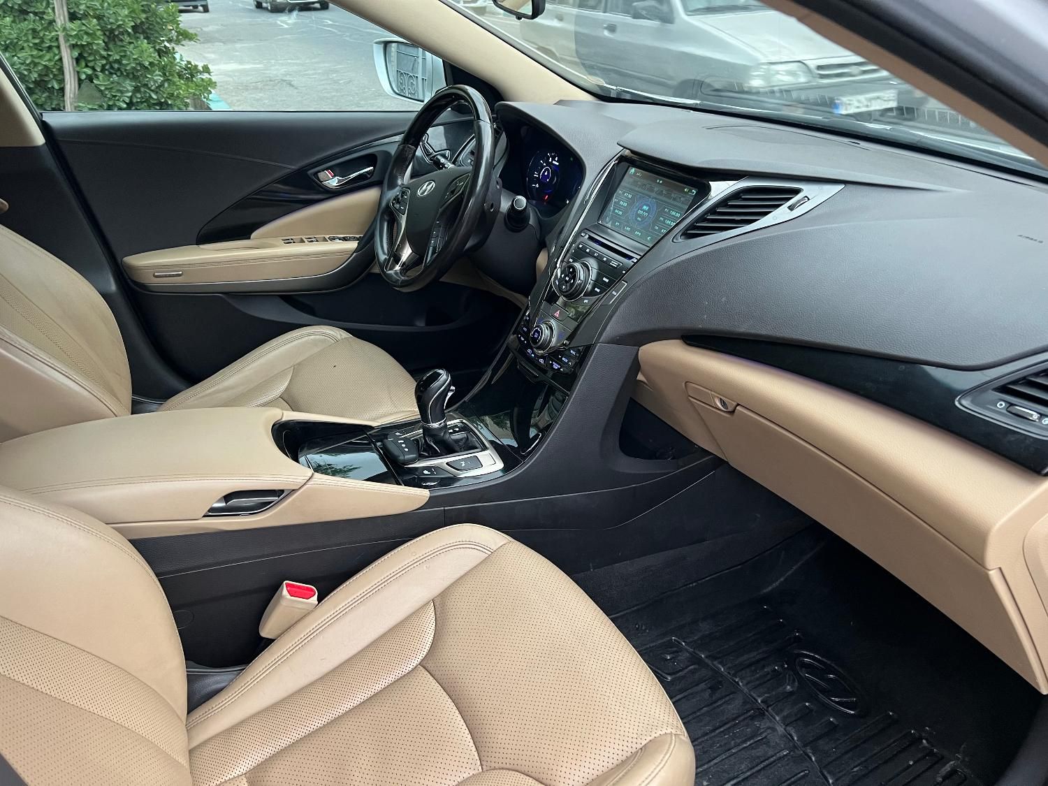 هیوندای آزرا (گرنجور) 3000cc - 2012
