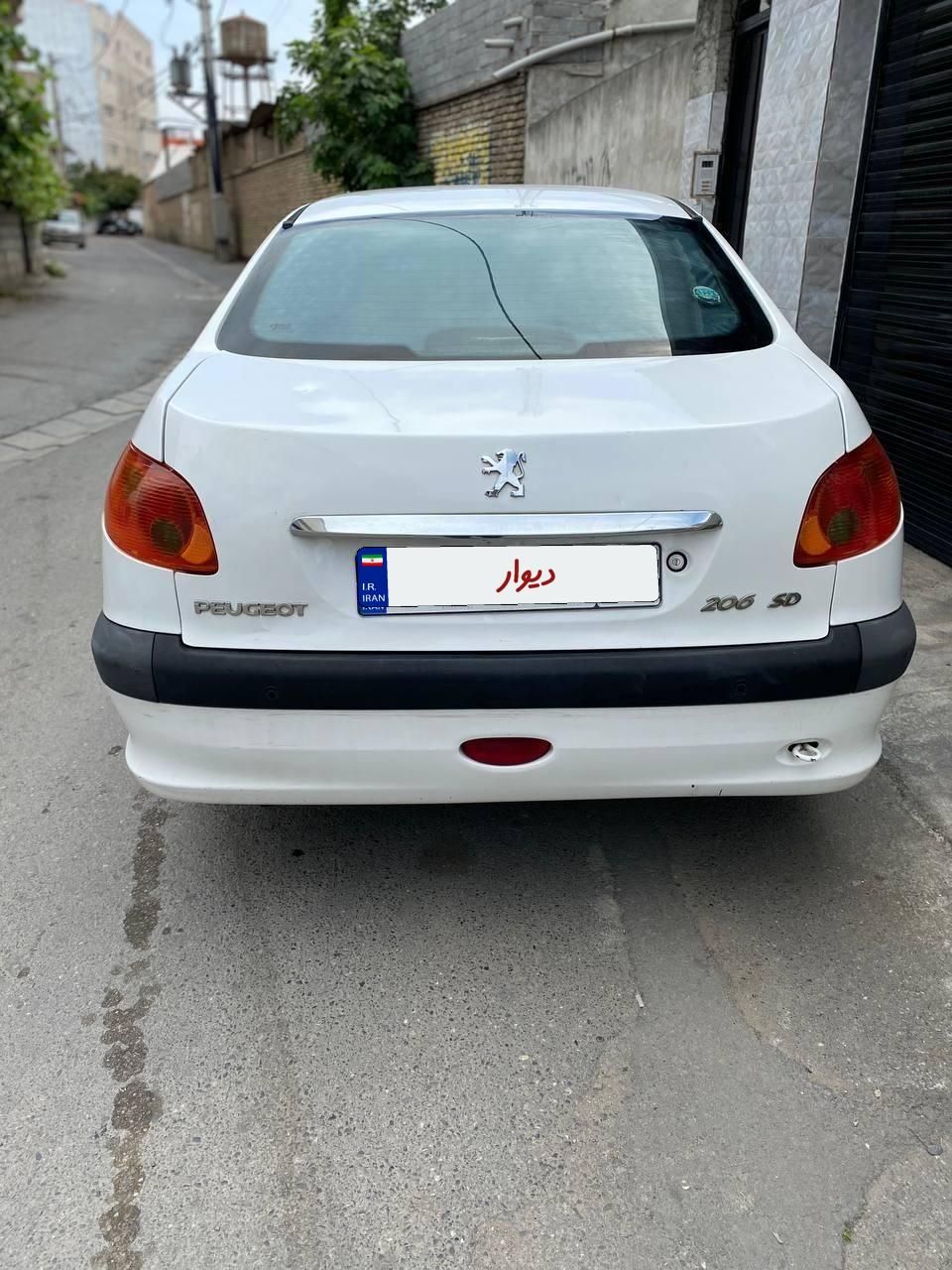 پژو ۲۰۶ صندوق دار v8 - 1392