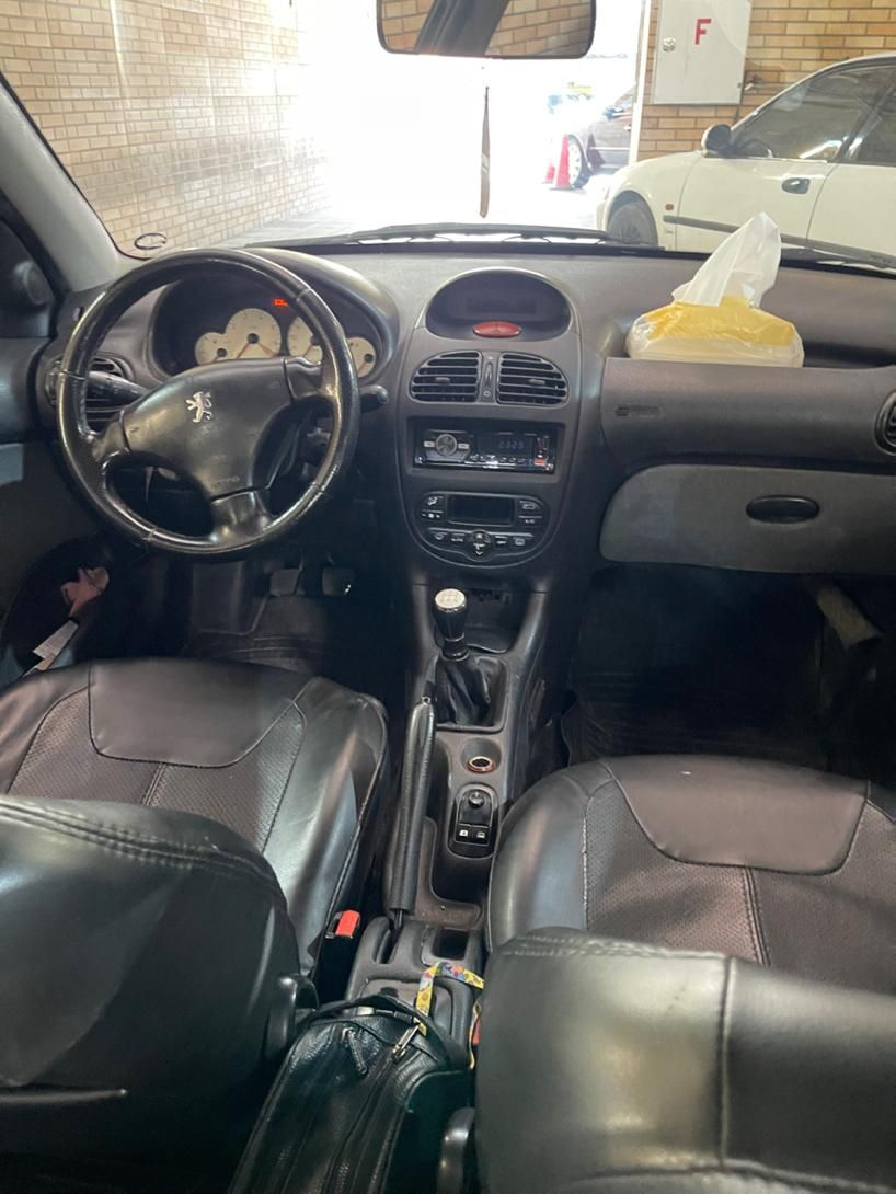 پژو ۲۰۶ صندوق دار v8 - 1390