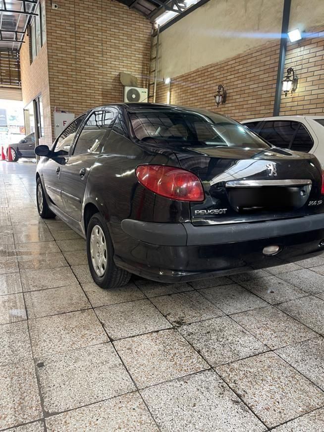 پژو ۲۰۶ صندوق دار v8 - 1390