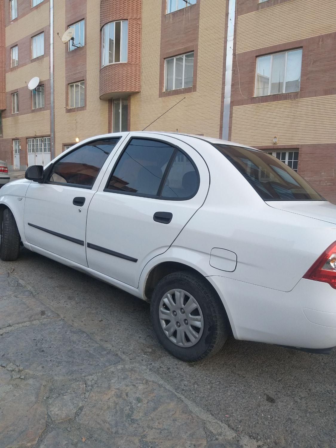 تیبا صندوق دار SX - 1400