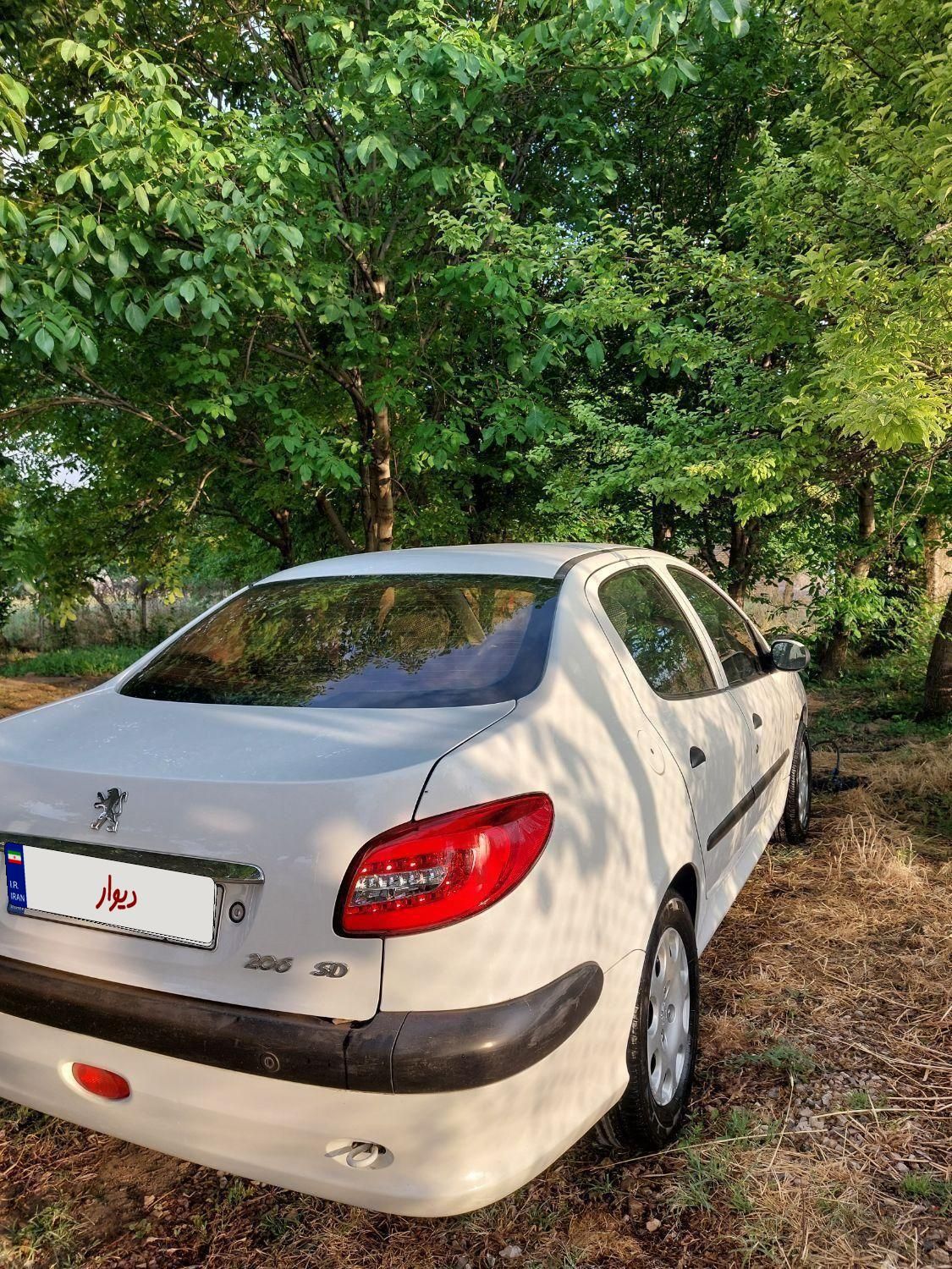 پژو ۲۰۶ صندوق دار v8 - 1393