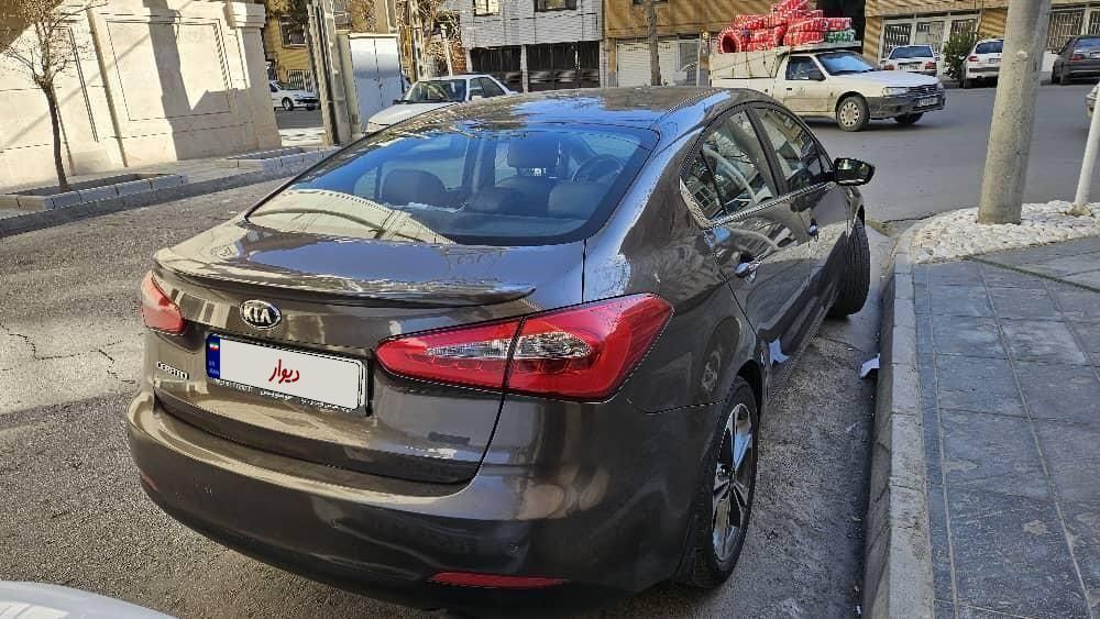 کیا سراتو 2.0 لیتر اتوماتیک GT لاین - 2015