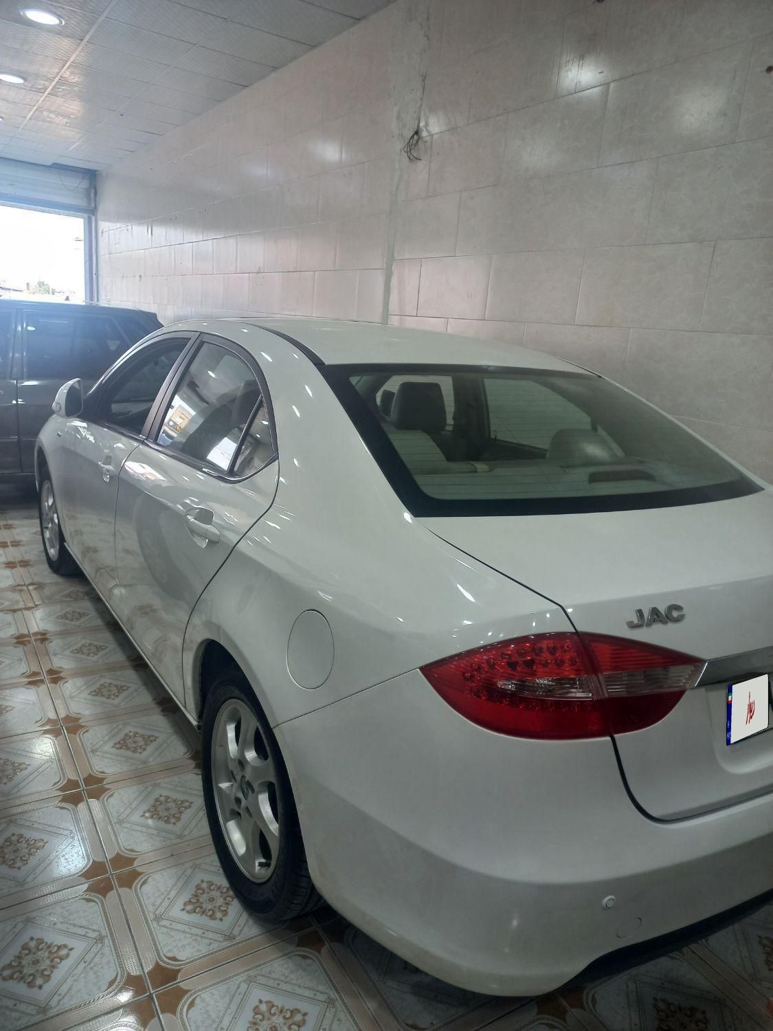 جک J5 دنده‌ای - 2014