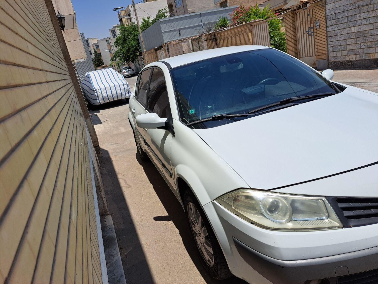 رنو مگان پارس خودرو 2000 - 2012