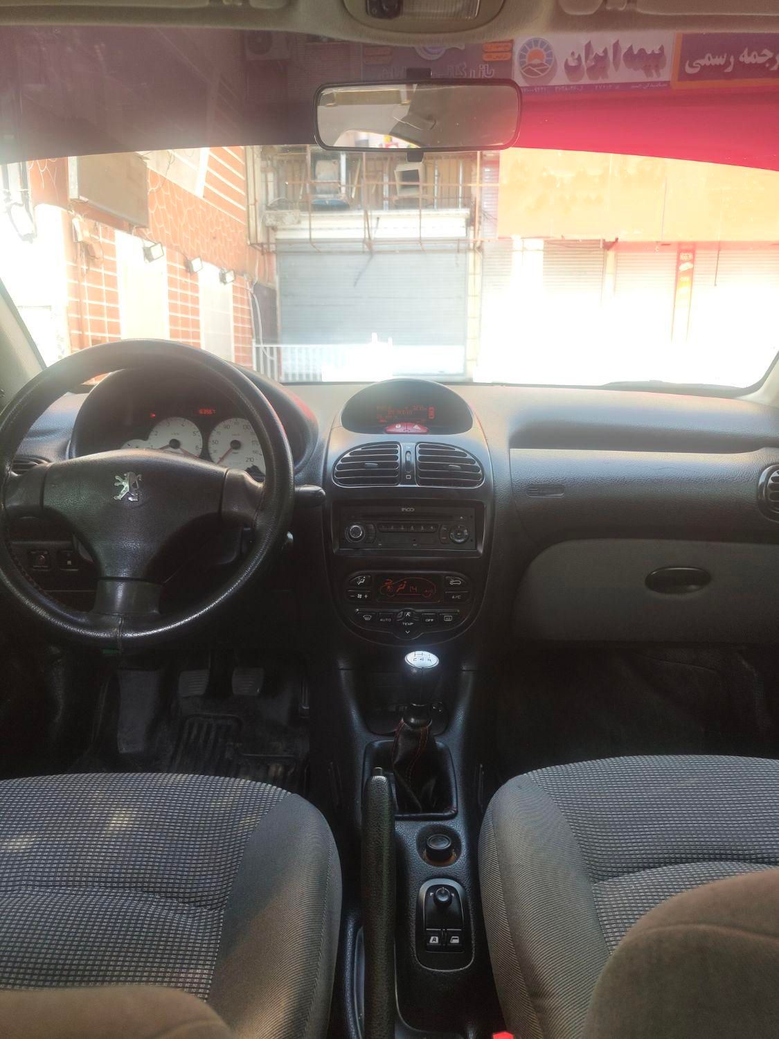 پژو ۲۰۶ صندوق دار v8 - 1395