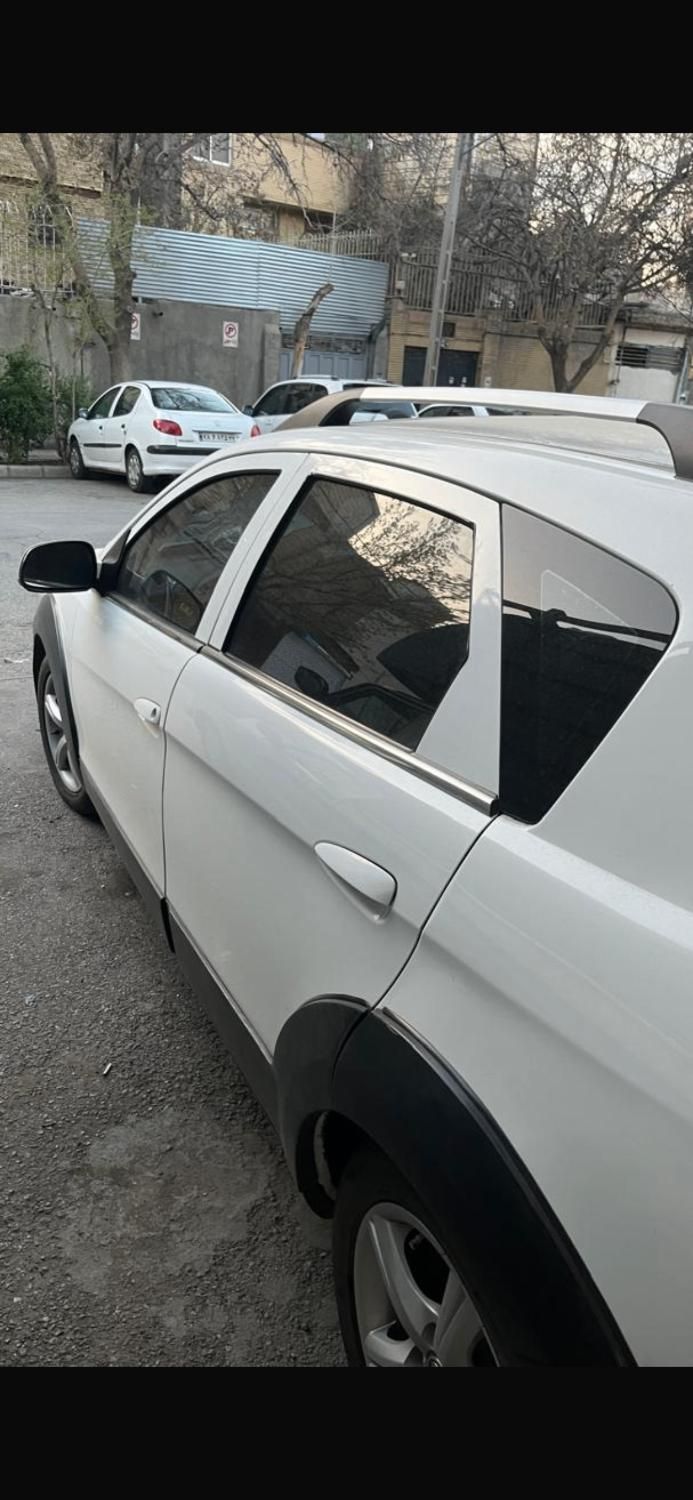 خودرو دانگ فنگ، H30 کراس آگهی ann_18625306