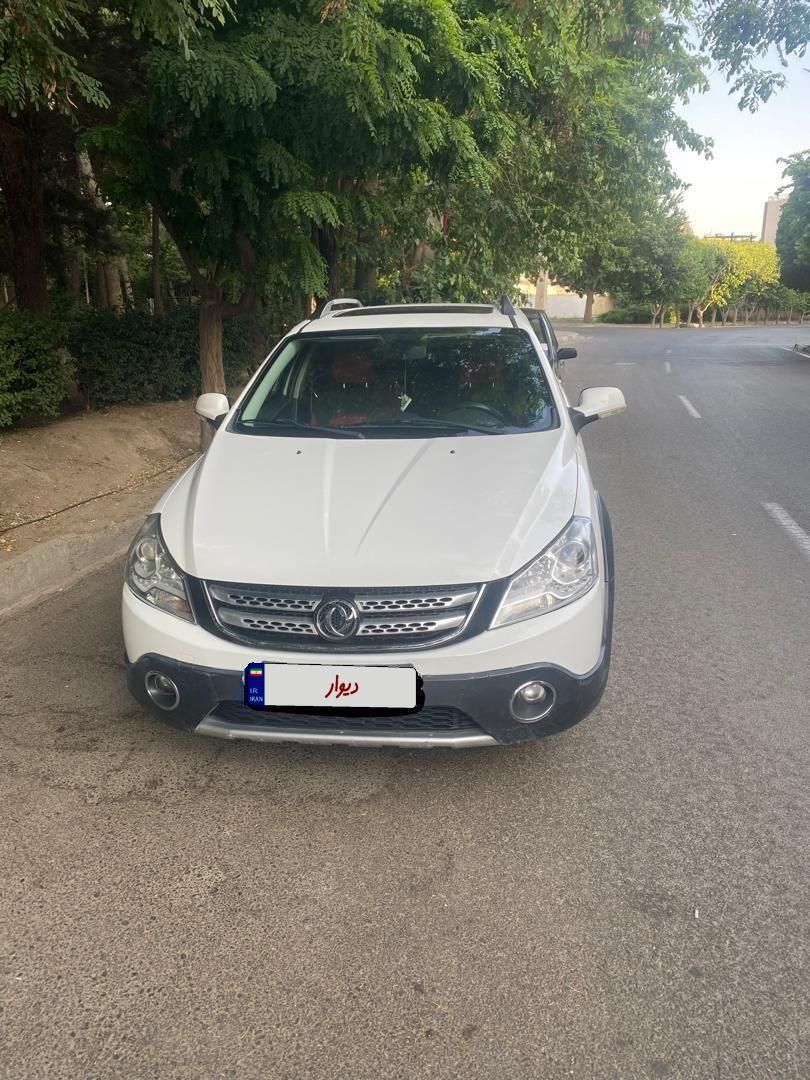 خودرو دانگ فنگ، H30 کراس آگهی ann_18625337